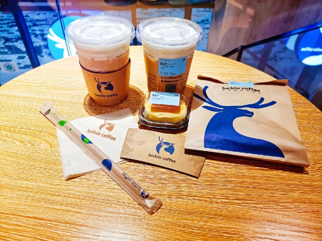 霸王茶姬加盟电话：4001160709